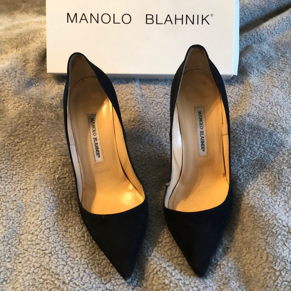 Manolo Blahnik black stiletto pumps